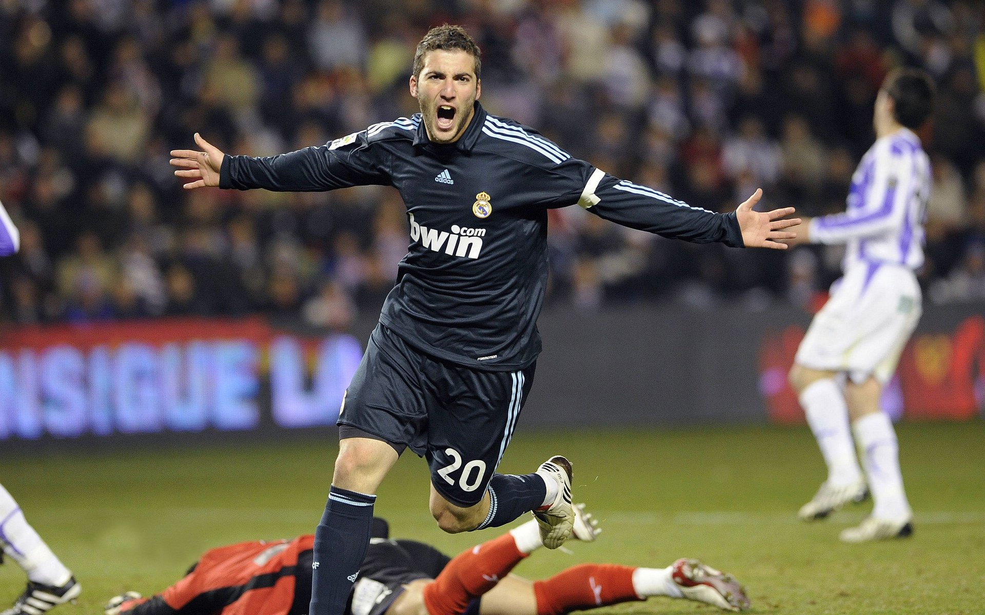 【爆冷惊喜】排名靠后的球队击败夺冠热门，爆冷最多的联赛